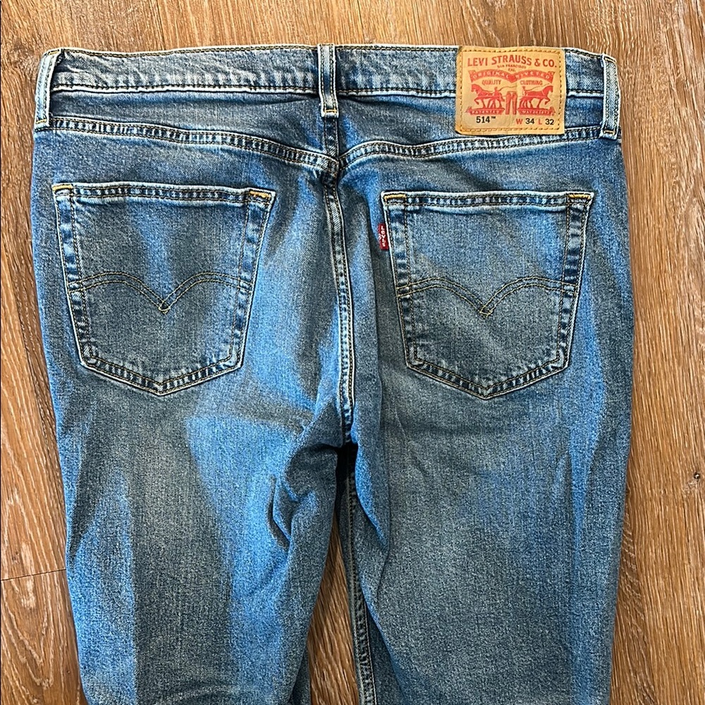 Levi's 514 Men's Blue Jeans size 34x32 EUC